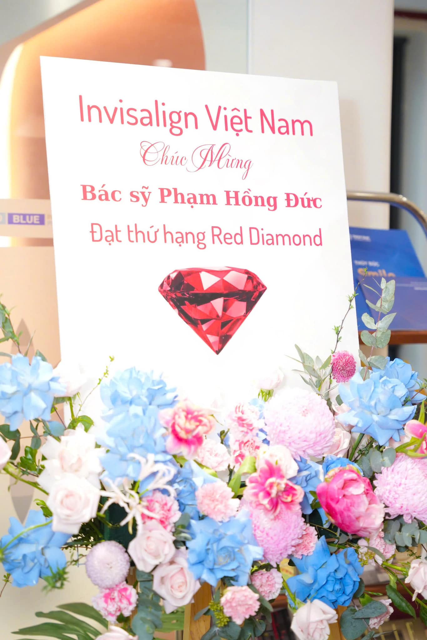 THUY DUC DENTAL CLINIC IS HONORED TO WELCOME THE INVISALIGN VIETNAM DELEGATION TO CONGRATULATE DR. PHAM HONG DUC ON ACHIEVEMENT OF RED DIAMOND RANK 3 THUY DUC DENTAL CLINIC IS HONORED TO WELCOME THE INVISALIGN VIETNAM DELEGATION TO CONGRATULATE DR. PHAM HONG DUC ON ACHIEVEMENT OF RED DIAMOND RANK 3