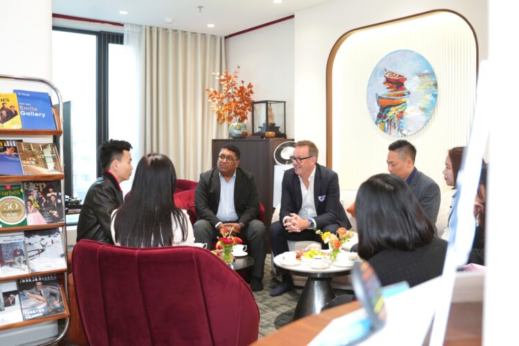 The Vice President of Align Technology and Managing Director of Align APAC, along with the senior leadership team from Invisalign, visited Thuy Duc Dental Clinic